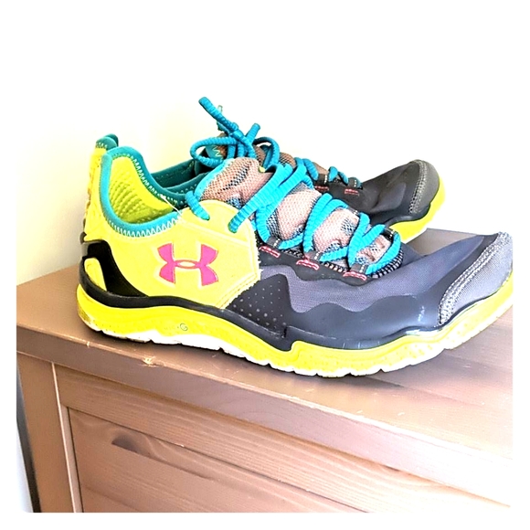 🖤SOLD🖤Underarmour Training Shoes - Picture 1 of 2
